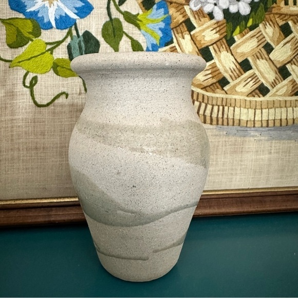 Handmade In Mexico Neutral Glazed Ceramic Vase - Picture 2 of 10